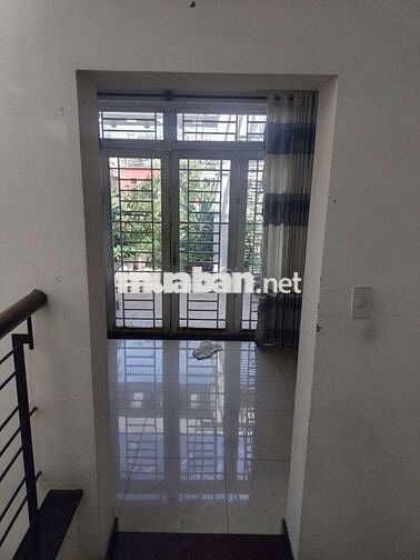 Cần cho thuê nhà khu an sương PTHT Q12  DT 4,5x20.1 trėt 2 Lâu 4PN 4WS