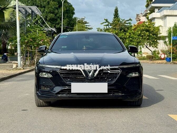 Vinfast Lux A Base 2022 - Đen. 23.000km, 555tr