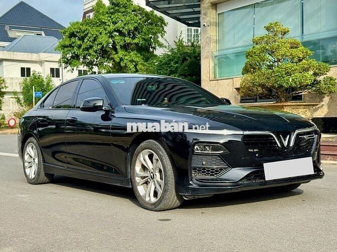 Vinfast Lux A Base 2022 - Đen. 23.000km, 555tr