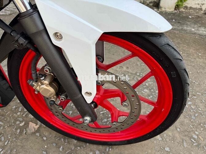 Sonic 150R 2020 bản HaTi trắng đỏ.