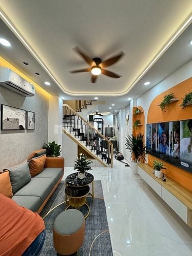 Nhà mới & đẹp - 3 tầng trung tâm Phú Nhuận