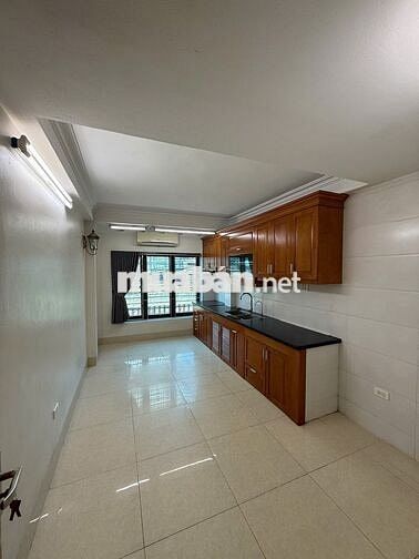 Cho thuê nhà nguyên căn 6 tầng 35 Phan Huy Chú, kinh doanh cực tốt