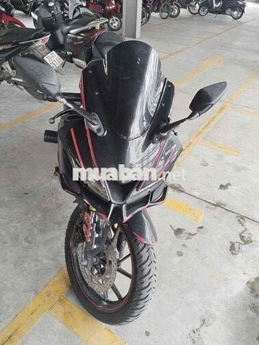 Yamaha R15 Đen Côn tay Thể thao