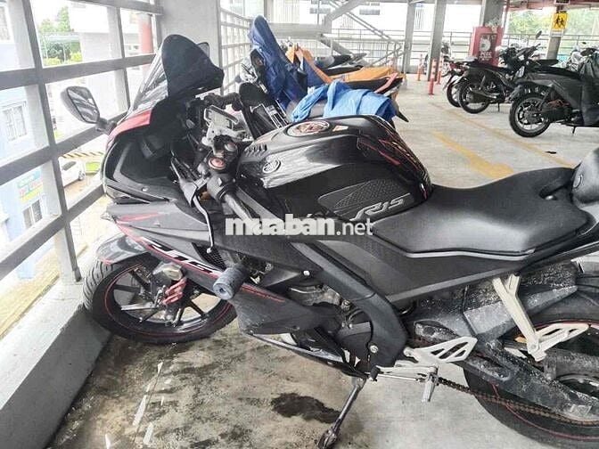 Yamaha R15 Đen Côn tay Thể thao