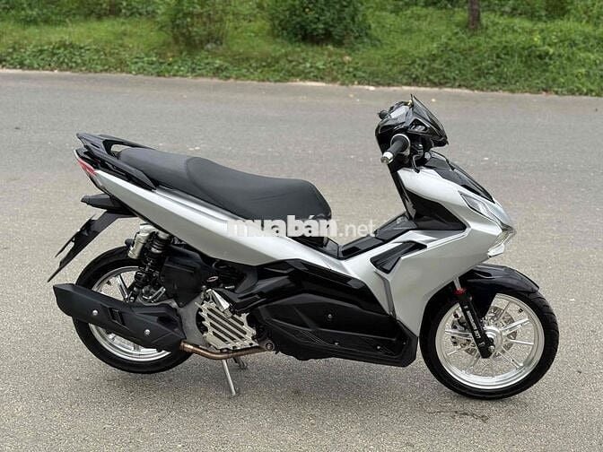 AB 2022 nồi mâm crom âu đỳ phụt sau RCB biển 43 má