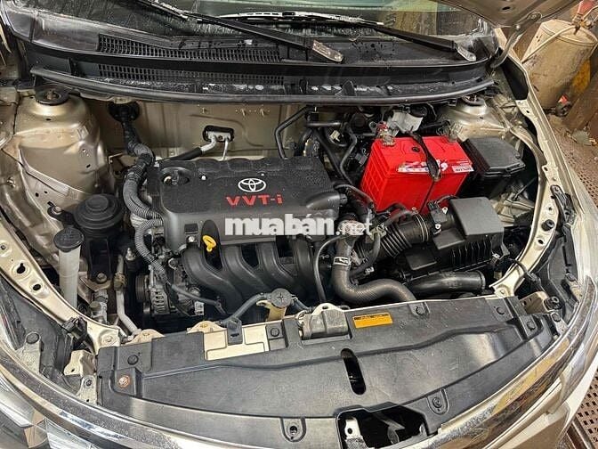 Toyota Vios Số sàn màu Vàng cát
