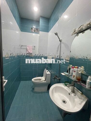 BIỆT THỰ Kiên cố - XE HƠI ĐỖ CỬA - GIÁ TỐT  KHU VỰC QUẬN TÂN PHÚ