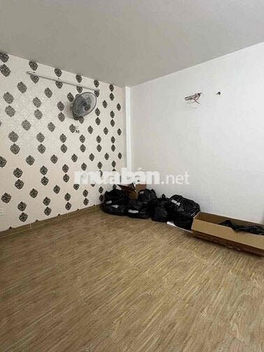 Nhà Mới 4 Tầng - 4pn - Có Máy Lạnh - Nhận Nhà Ngay - 12tr.