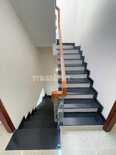 Nhà mới sát QL13 HXH Nội thất đầy đủ , 1T3L FULL NT
