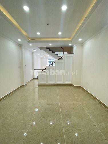 Nhà mới sát QL13 HXH Nội thất đầy đủ , 1T3L FULL NT