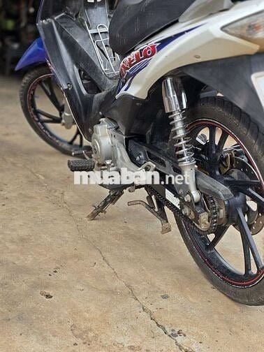 SUZUKI AXELO 125CC côn tay