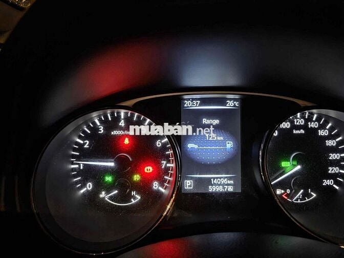 Nissan X trail 2018 2.0 SL 2WD - 14000 km