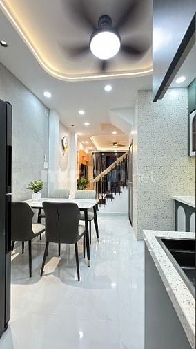 Nhà mới & đẹp - 3 tầng trung tâm Phú Nhuận