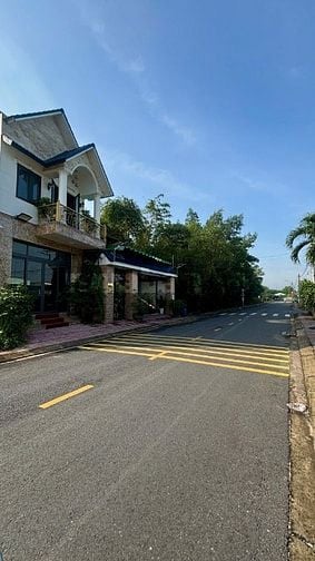 chính chủ bán đất góc đường lớn khu phố 6 củ chi thông chợ việt kiều 