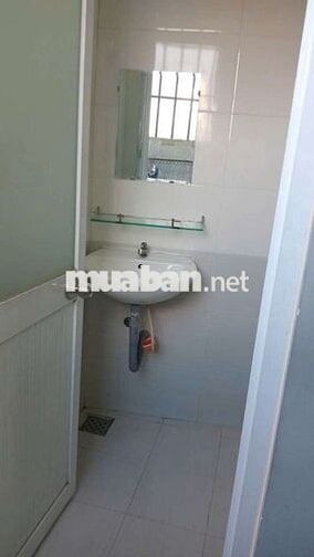 PHÒNG MỚI MÁY LẠNH+ YÊN TĨNH + AN NINH