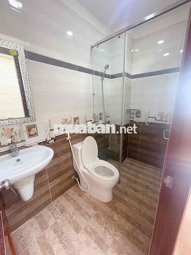 Cho thuê nhà nguyên căn, HXH 7m Tô Hiệu