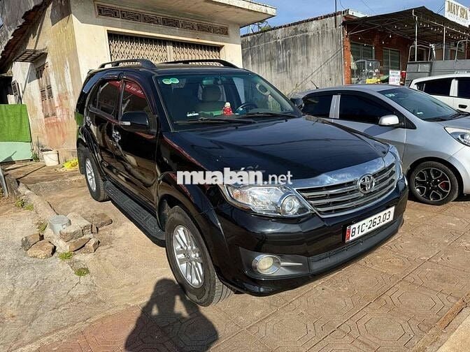 Toyota Fortuner 2012 - 999999 km