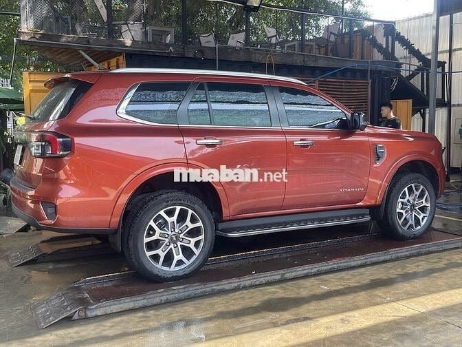 Everest Tita 4x2 cuối 2023 - 36k km Full ls hãng