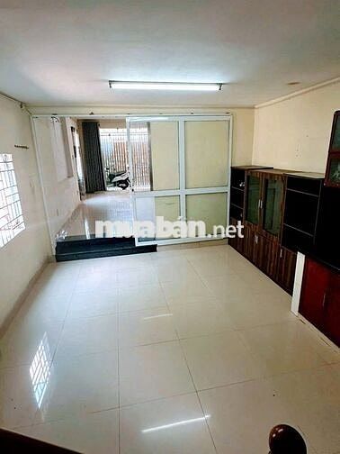 Chính chủ cho thuê nhà mới  DT:4,x17 giá 13tr/thg lầu ,HBC,TĐ