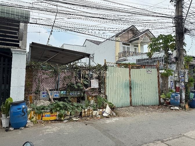 Đất khu vực ẩm thực đông nhất Dĩ An