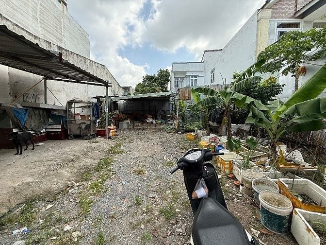 Đất khu vực ẩm thực đông nhất Dĩ An