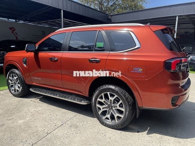 Everest Tita 4x2 cuối 2023 - 36k km Full ls hãng