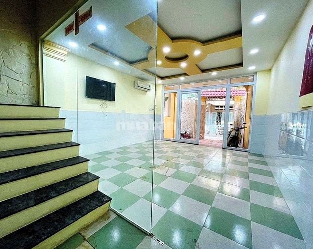 Phú Nhuận Nguyễn Văn Trỗi - 4 Tầng 72m2 giá rẻ cho thuê 40tr/tháng  