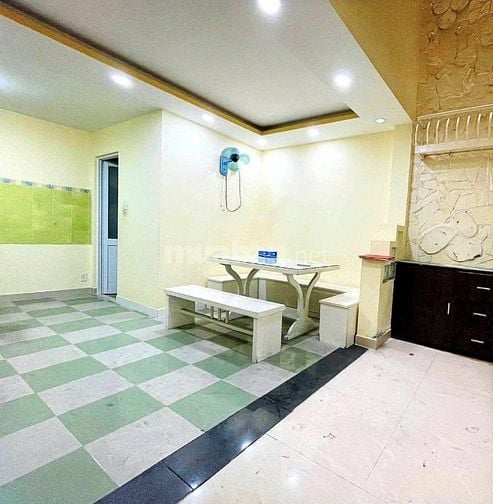 Phú Nhuận Nguyễn Văn Trỗi - 4 Tầng 72m2 giá rẻ cho thuê 40tr/tháng  