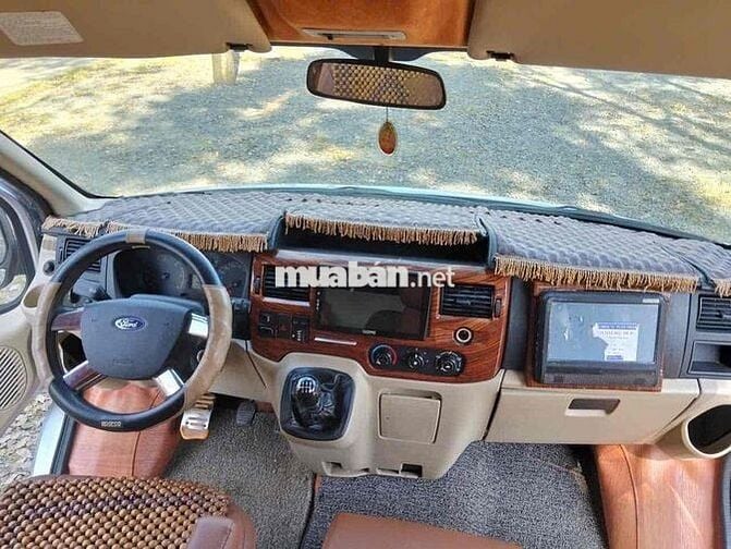 Ford Transit 2015 van 6 chỗ