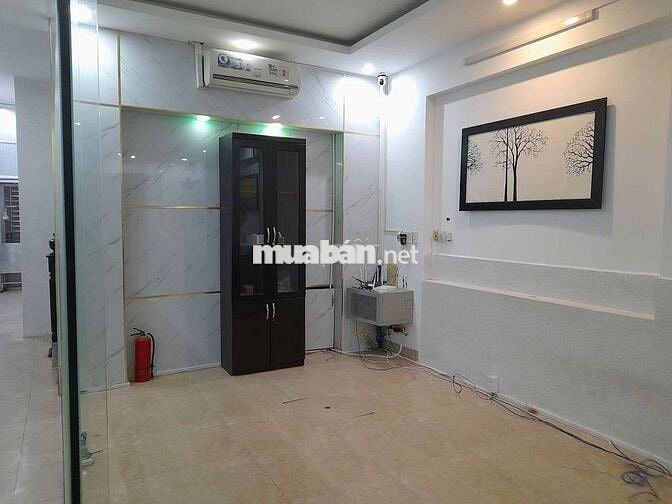 Cho thuê văn phòng tầng 1 kinh doanh