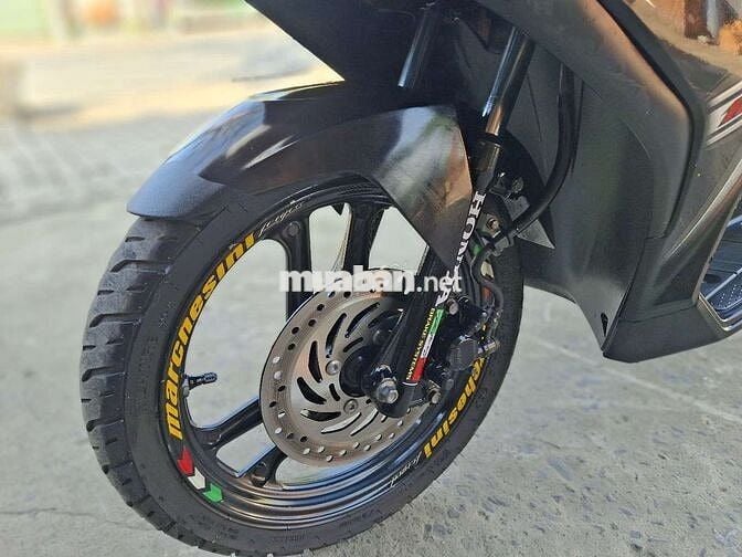 HONDA AB 125 Fi . Đk 2014. Bs 62  Cà vẹt đầy đủ