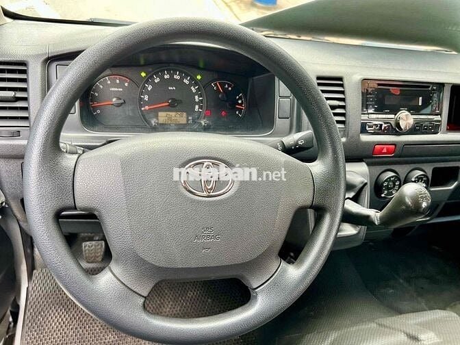 Toyota Hiace 2018 – 131 ngàn km - Giá còn giảm