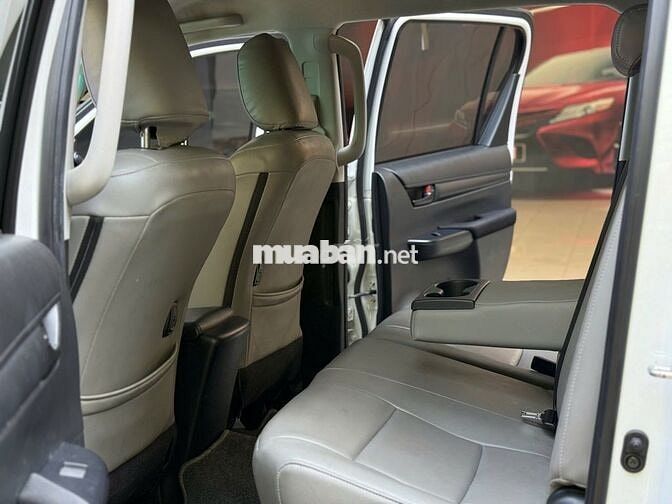 Toyota Hilux 2024 2.4 AT 4x2 43759 km