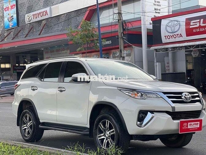 Fortuner 2.7V 4x2 - 90.295km - 740tr còn giảm