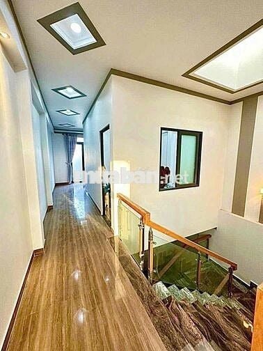 CẦN BÁN NHÀ MT KINH DOANH LÊ THỊ TRUNG