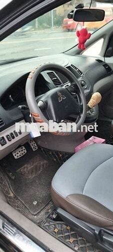 Mitsubishi Grandis 2005 2.4 MIVEC Đen