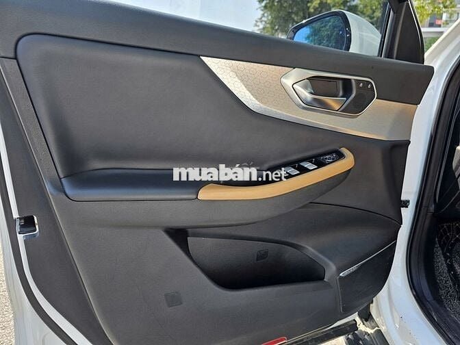 BaiC Beijing X7 Premium 2022 màu trắng