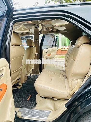 Toyota Fortuner 2011 2.7V -