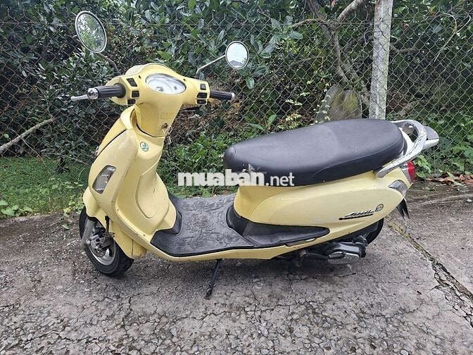 SYM Attila màu Vàng