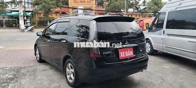 Mitsubishi Grandis 2005 2.4 MIVEC Đen