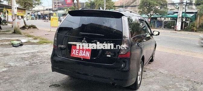 Mitsubishi Grandis 2005 2.4 MIVEC Đen