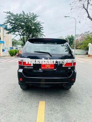 Toyota Fortuner 2011 2.7V -