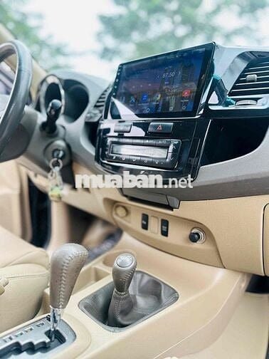 Toyota Fortuner 2011 2.7V -