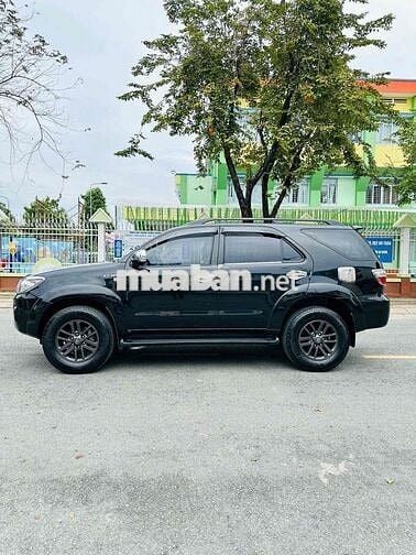 Toyota Fortuner 2011 2.7V -