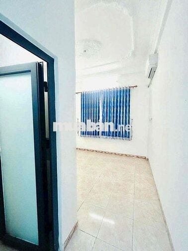 Cho Thuê Nhà MT Phan Văn Sửu , Ngay Etown Cộng Hoà , Nhà GA T3 .