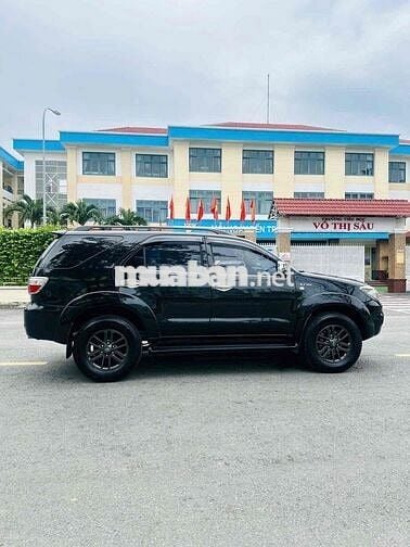 Toyota Fortuner 2011 2.7V -