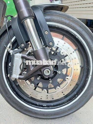 cần đổi qua 4 lốp nên bán