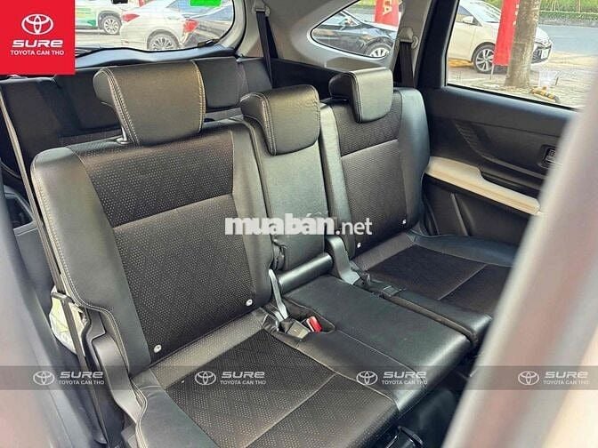 Toyota Veloz Cross 2023 - siêu lướt 15.000 km