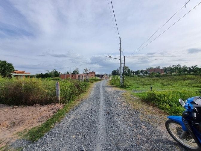 1000m2 gần nhựa, gần KCN. Gần nút cao tốc. Chỉ 750tr. TL mạnh 