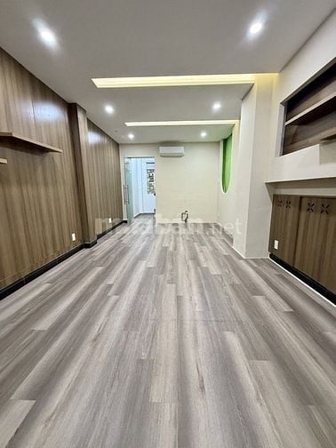 BÁN NHÀ MẶT TIỀN ĐƯỜNG NGUYỄN TRỌNG TUYỂN - PHAN ĐÌNH PHÙNG 